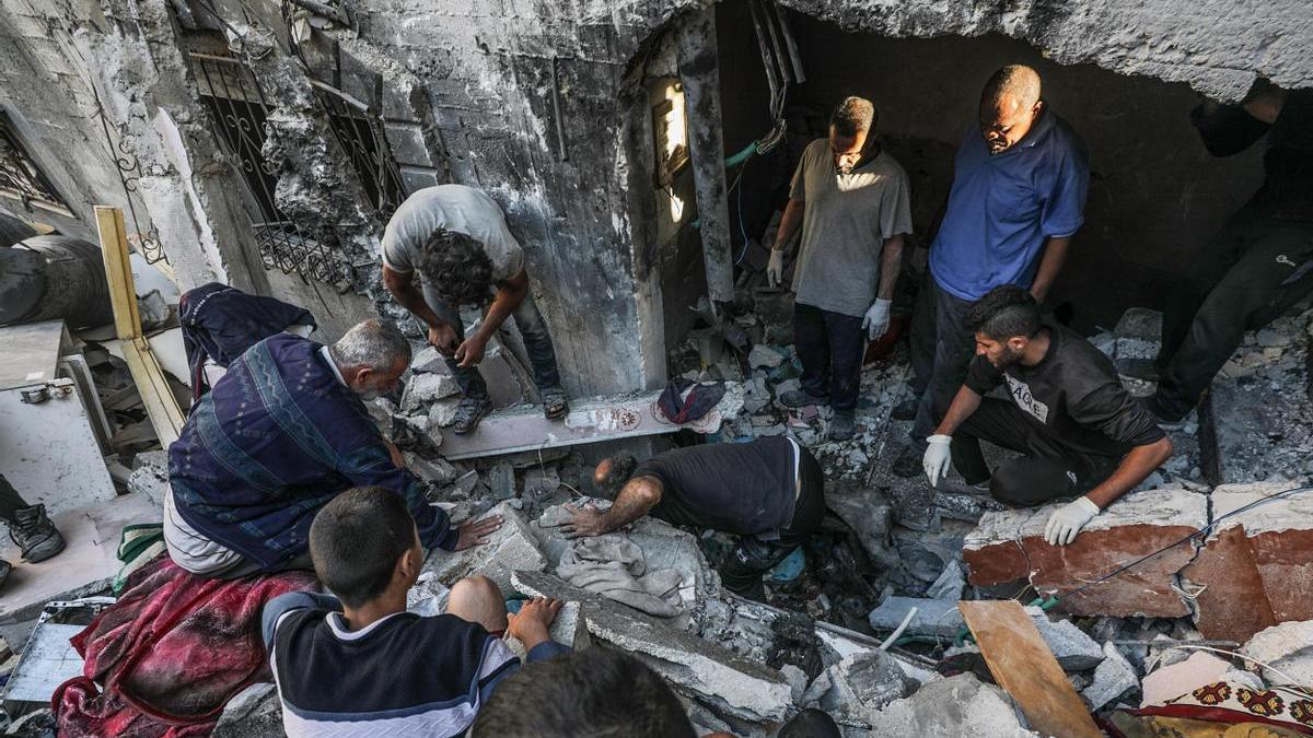 Al menos 87 muertos por un bombardeo israelí en Gaza