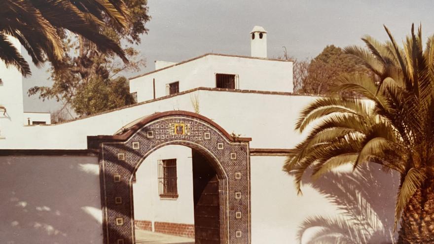 La casa de los Clement en Ciudad de México, alado de la casa estudio de Rivera y Kahlo, en 1960