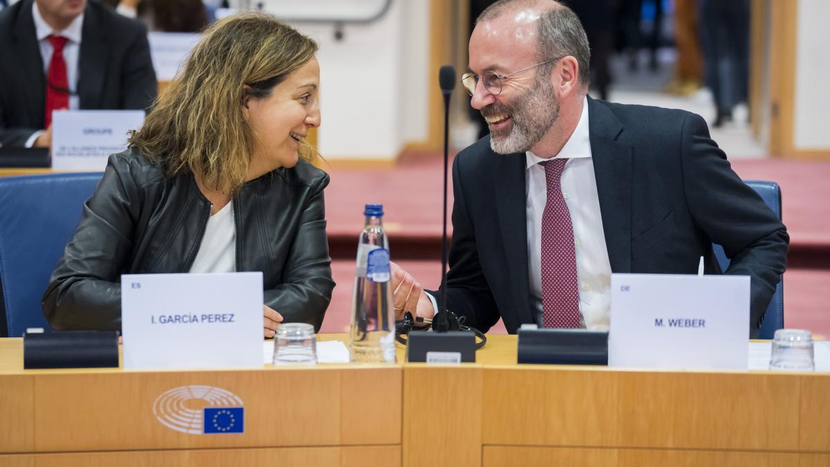 Manfred Weber e Iratxe García en el Parlamento Europeo.