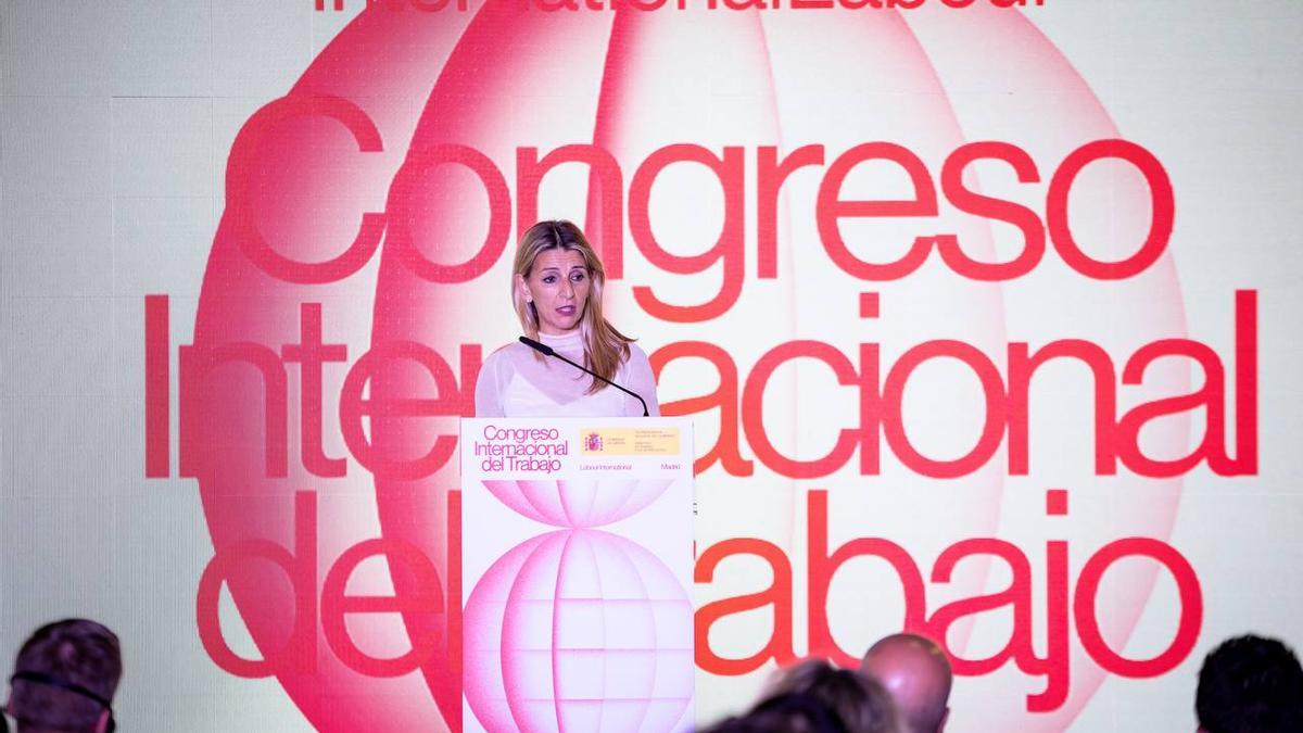 Yolanda Díaz llama a una alianza mundial para reducir la jornada: 