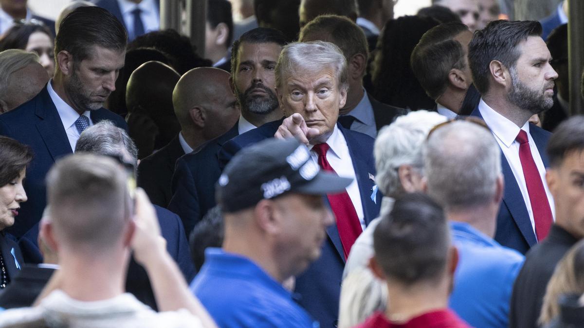 Trump llega al acto por el último aniversario del 11S en Nueva York.