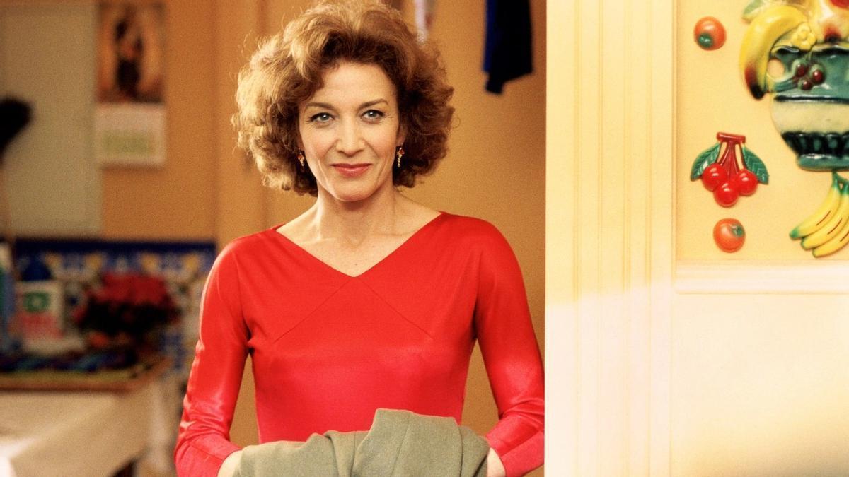 Cinco películas para recordar a Marisa Paredes, de 'La flor de mi secreto' de Almodóvar a 'El espinazo del diablo' de Guillermo del Toro