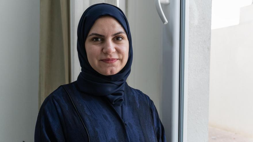 Sirin en la clínica del complejo Al Thumama, en Qatar, donde trabaja como psicóloga voluntaria.