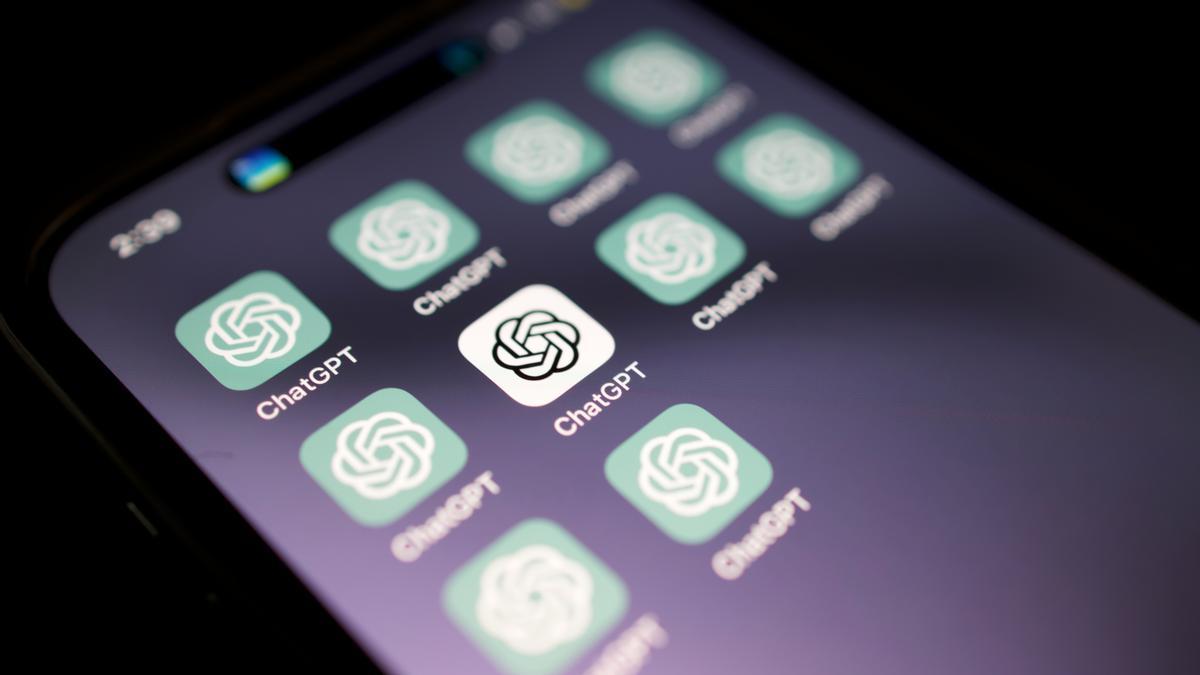 Aplicaciones de ChatGPT en un teléfono