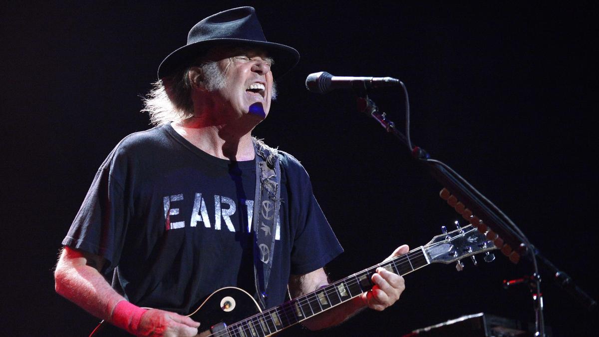 Neil Young y Glastonbury: primero que no, ahora que sí