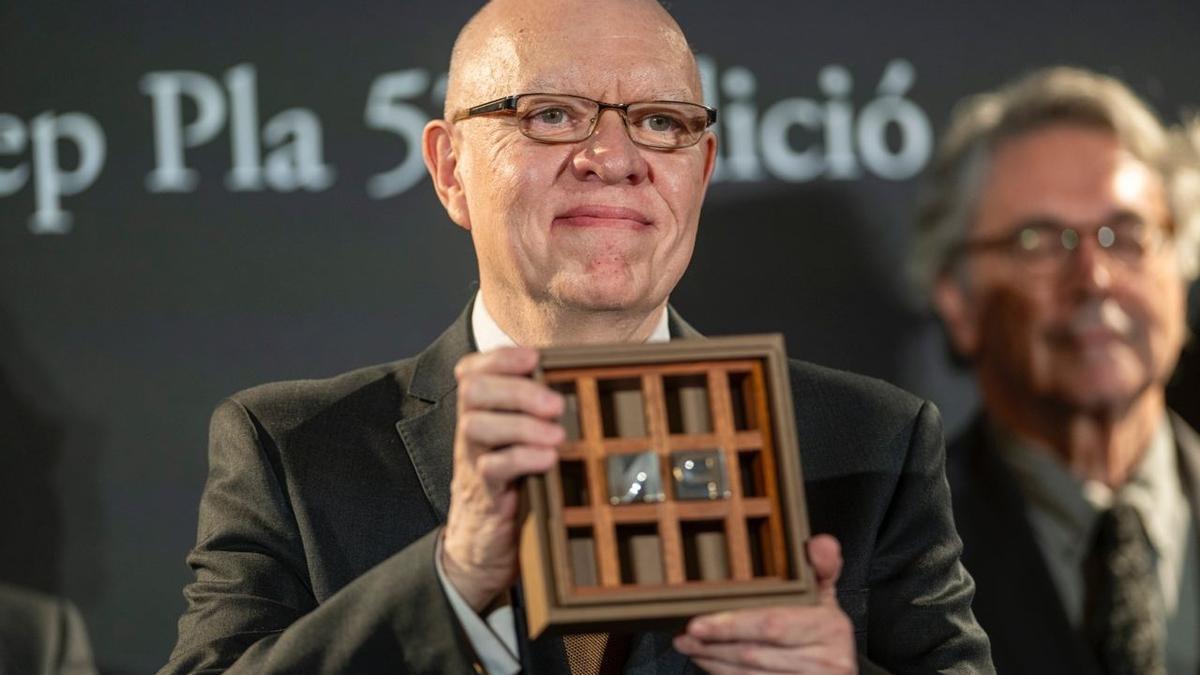 El argentino Jorge Fernández Díaz gana el 81 Premio Nadal con 'El secreto de Marcial'