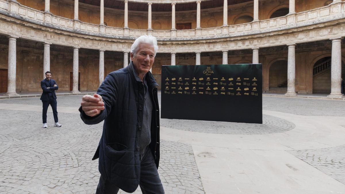 El actor Richard Gere durante la rueda de prensa en el Palacio de Carlos V de la Alhambra