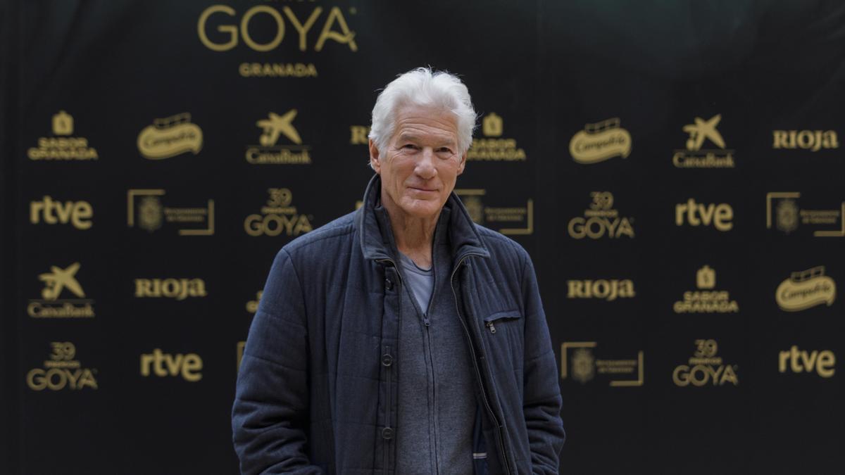 Richard Gere: “Los payasos millonarios alrededor de Trump son inmaduros y narcisistas, y eso es mortal”