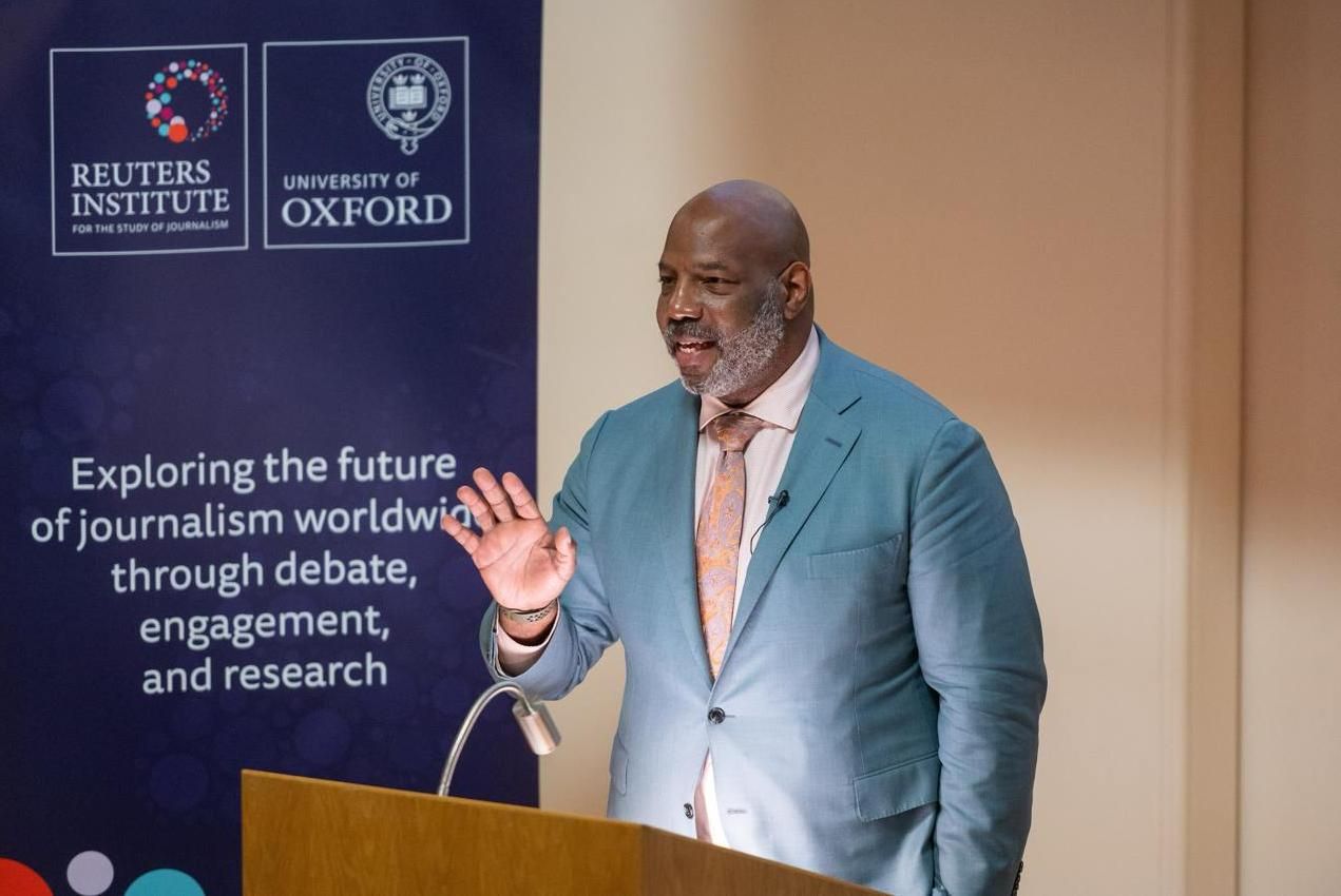 Jelani Cobb, decano de Periodismo de la Universidad de Columbia, durante un discurso en Oxford este lunes.