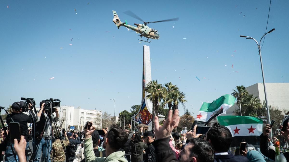 “Los helicópteros militares desde donde antes bombardeaban nuestras casas, hoy lanzan mensajes de paz”