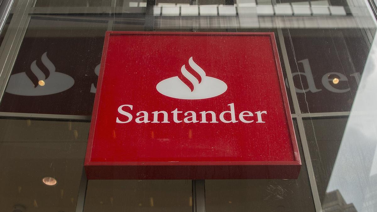 Santander obtiene un beneficio récord de 3.402 millones en el primer trimestre, un 19% más, pero cae casi un 4% en bolsa