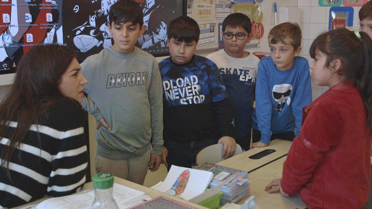 De las guerras europeas a los roles de género: la mirada a los niños austriacos que expone el problema de la educación