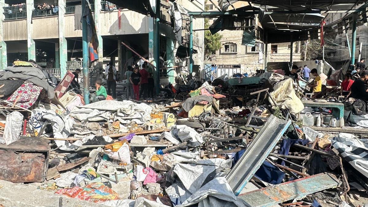 Israel bombardea Gaza sin descanso y ordena a la población marcharse de más zonas del sur de la Franja