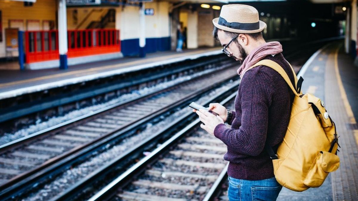 Los nómadas digitales viajan y trabajan desde cualquier lugar.